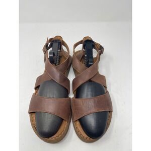 Born Strappy Sandals Women 10 Brown Excellent Leather Buckle Flat Shoes